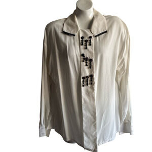 Rafia Vintage White Button-Down Women's Shirt with hidden buttons and beading